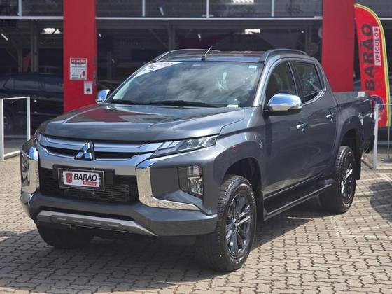 MITSUBISHI TRITON 2.4 BITURBO DIESEL CD HPE 4X4 AUTOMÁTICO MITSUBISHI TRITON 2.4 BITURBO DIESEL CD HPE 4X4 AUTOMÁTICO
